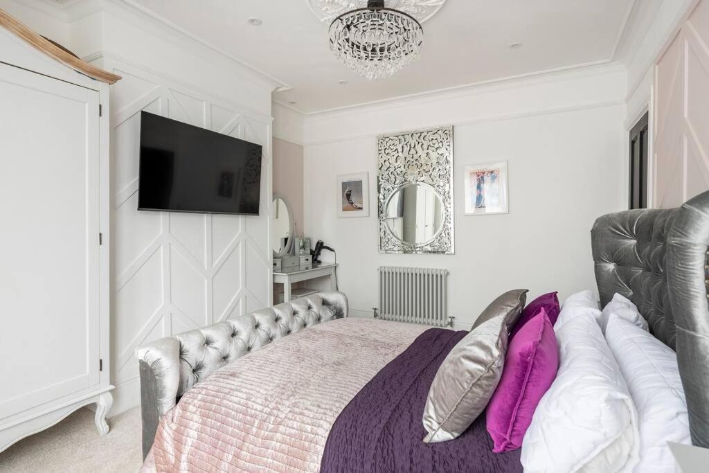 Beautiful Spacious Newly Renovated * Felixstowe