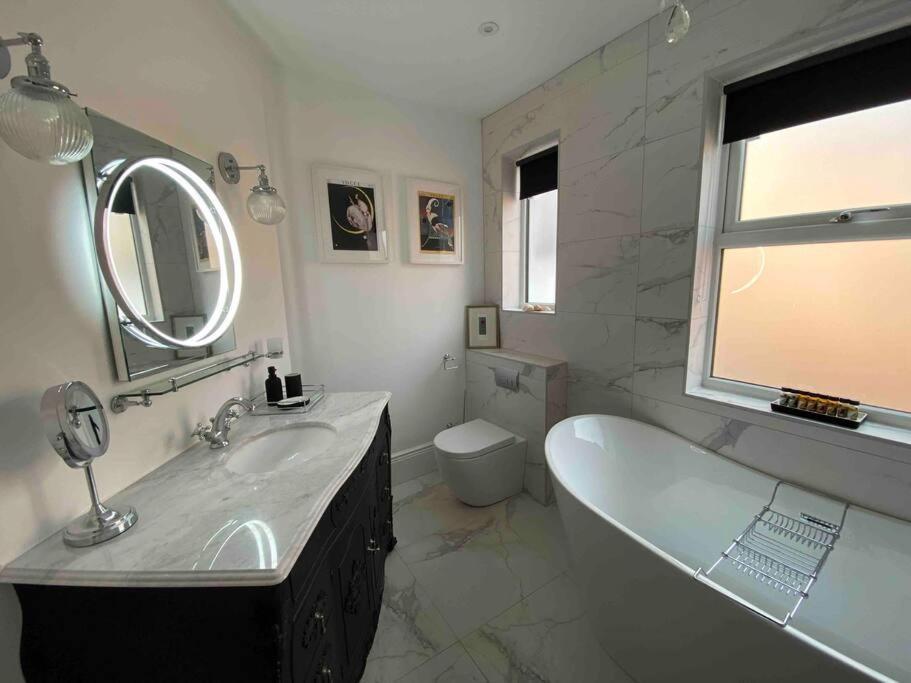 Beautiful Spacious Newly Renovated Felixstowe