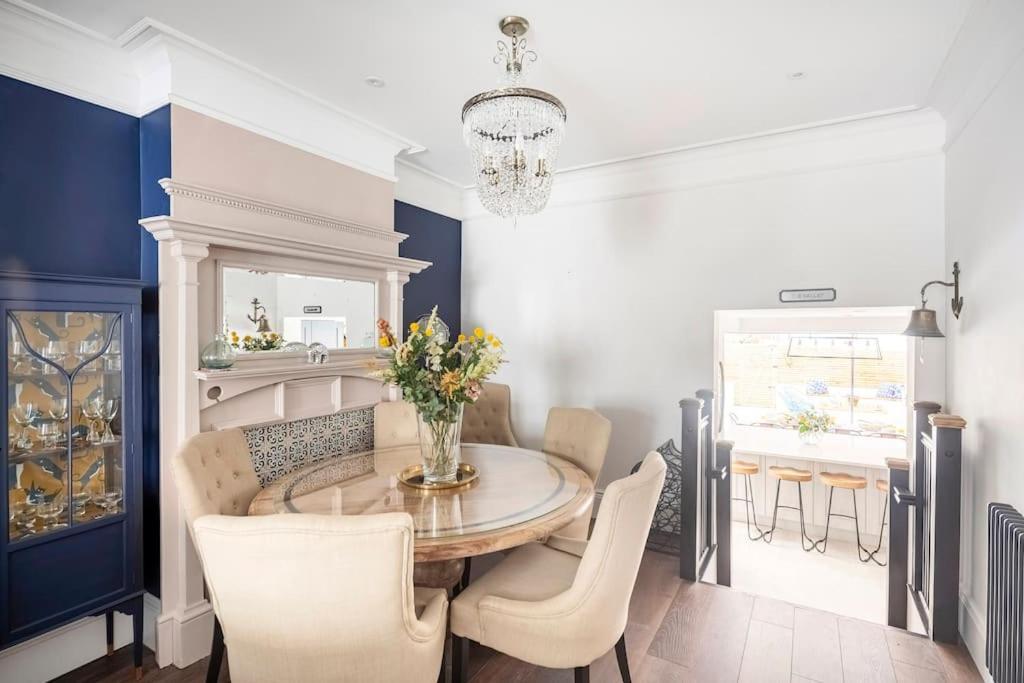 Beautiful Spacious Newly Renovated Holiday home Felixstowe