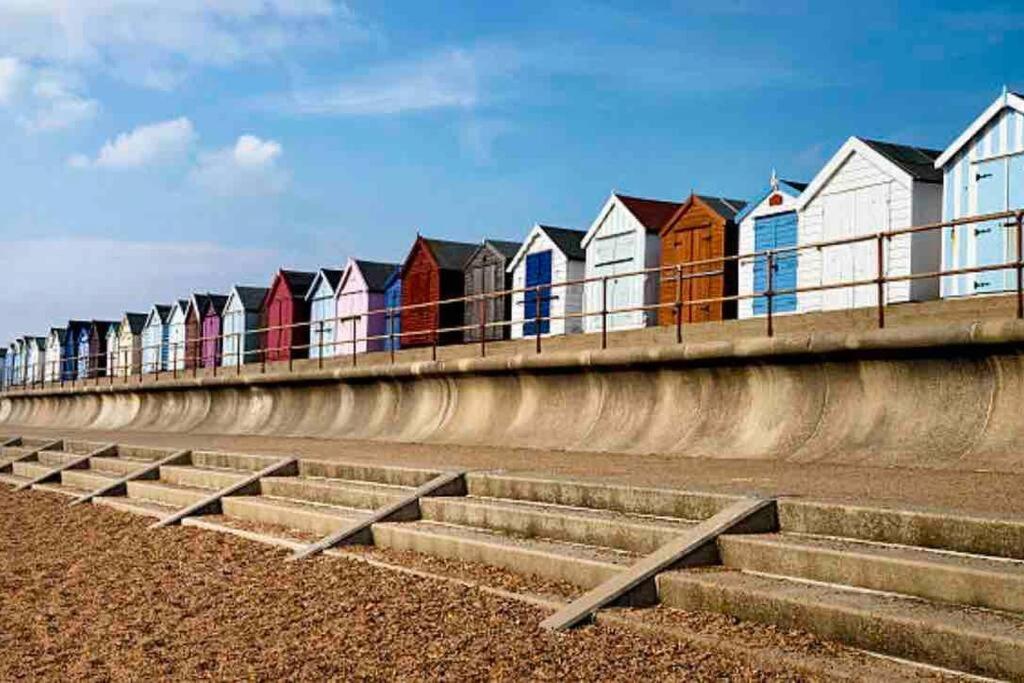 Beautiful Spacious Newly Renovated Felixstowe