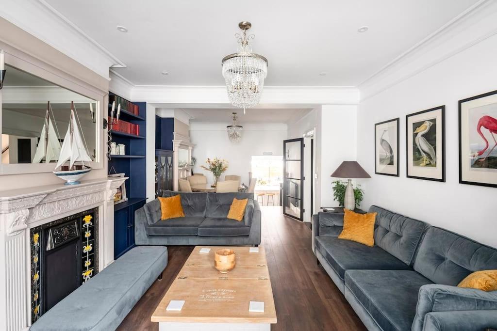 Ferienhaus Beautiful Spacious Newly Renovated *