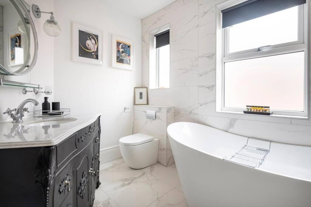 Beautiful Spacious Newly Renovated Felixstowe