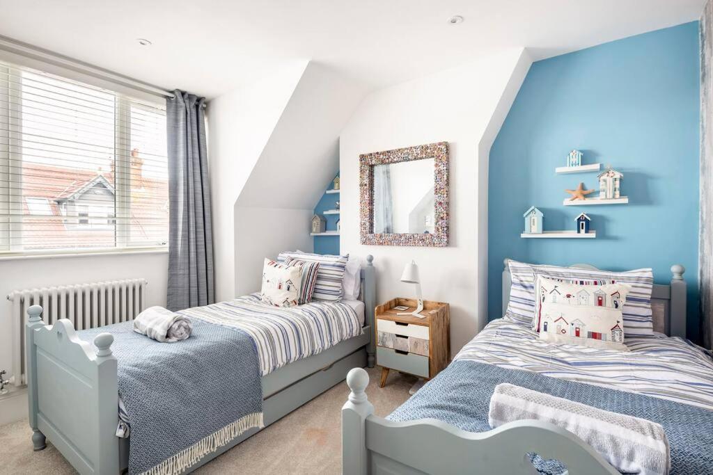 Beautiful Spacious Newly Renovated *