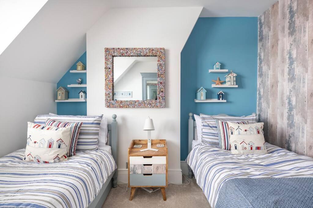 Ferienhaus Beautiful Spacious Newly Renovated Felixstowe